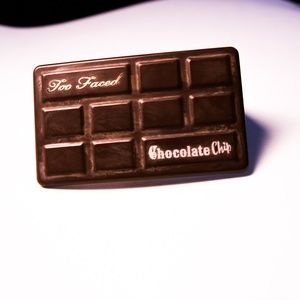 mini chocolate bar toofaced  palette